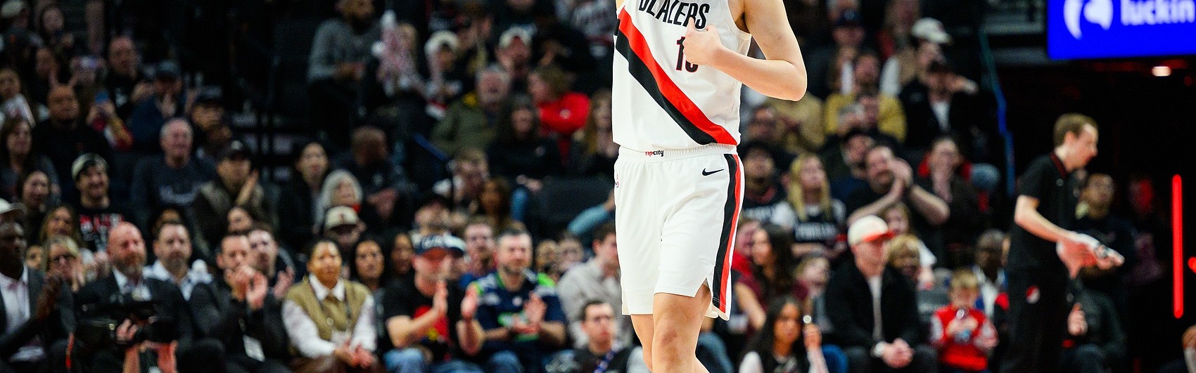 开云体育-杨瀚森谈第一年打NBA感受：快 转换快&amp;节奏快&amp;要不停地折返跑